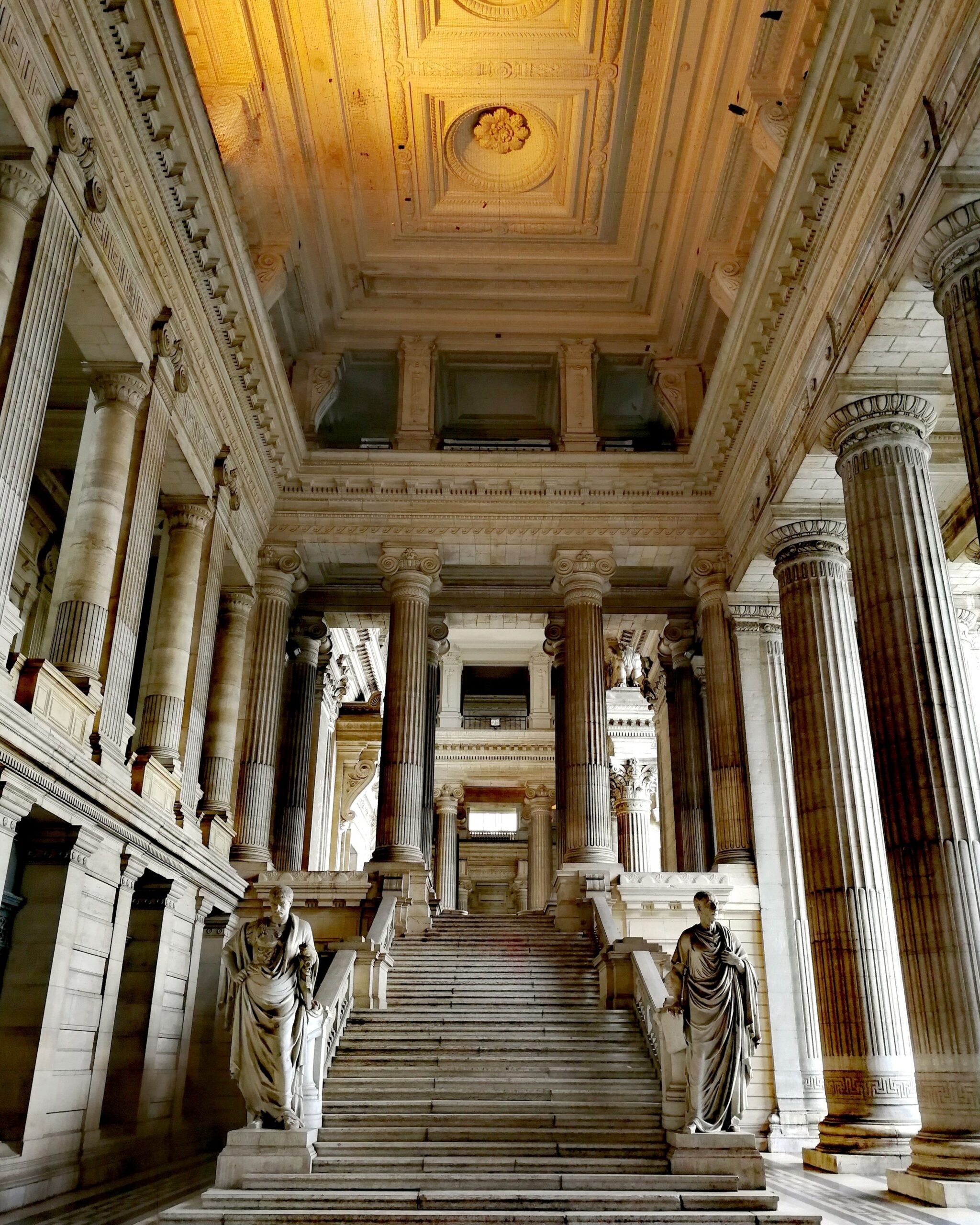 Le palais de justice fait peau neuve